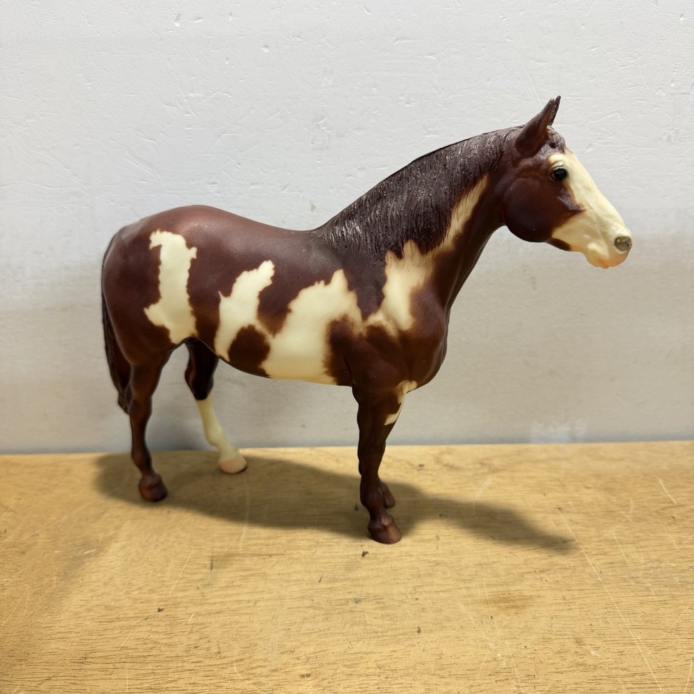 Breyer Horse Yellow Mount #51 Paint Stallion Adios Mold Chestnut Overo CM